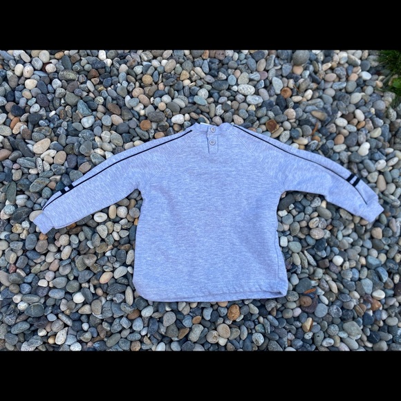 Vancouver Canucks Sweatshirt - Picture 2 of 7